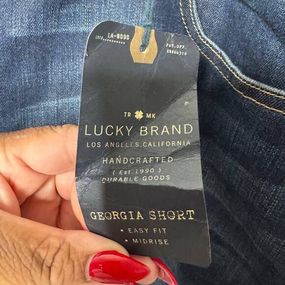 Lucky Brand Women’s 24W Georgia Denim Shorts Blue Easy Fit Mid Rise Raw Hem NWT‎ - Picture 9 of 10